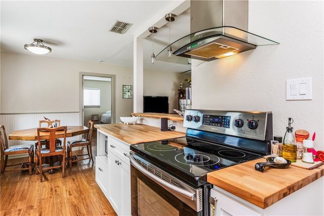 3926 & 3918 Marlin Dr, Corpus Christi, TX 78418