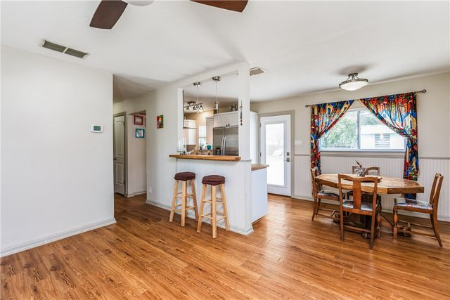 3926 & 3918 Marlin Dr, Corpus Christi, TX 78418