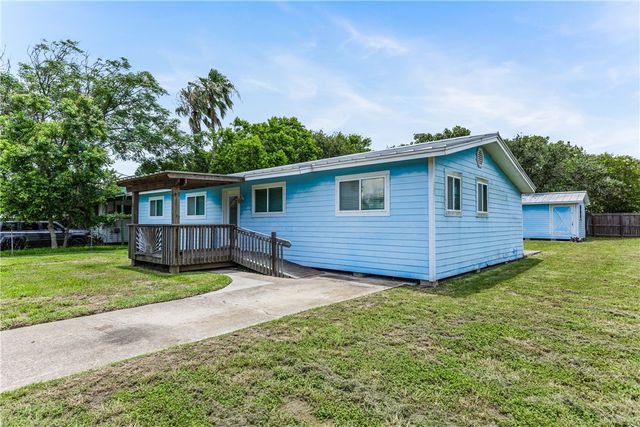 3926 & 3918 Marlin Dr, Corpus Christi, TX 78418