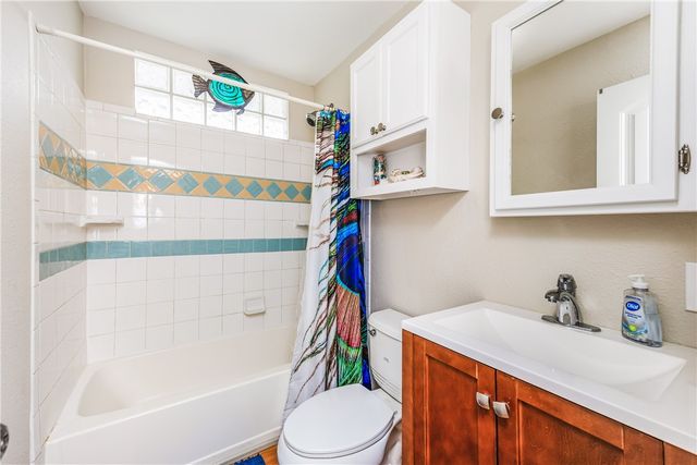 3926 & 3918 Marlin Dr, Corpus Christi, TX 78418