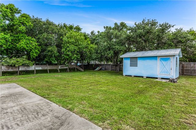 3926 & 3918 Marlin Dr, Corpus Christi, TX 78418