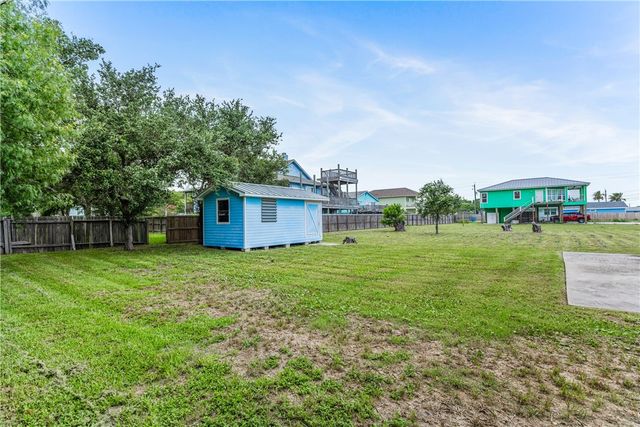 3926 & 3918 Marlin Dr, Corpus Christi, TX 78418