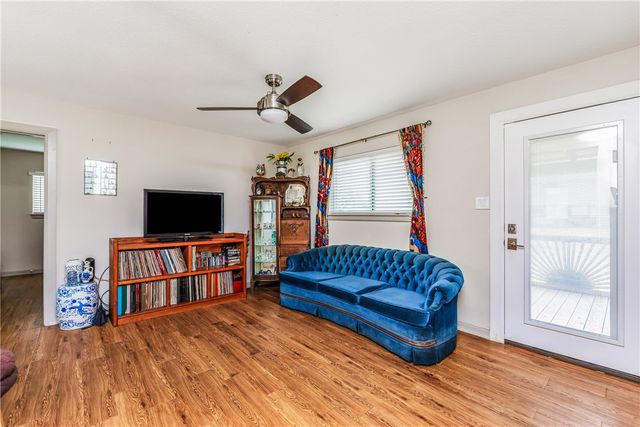 3926 & 3918 Marlin Dr, Corpus Christi, TX 78418