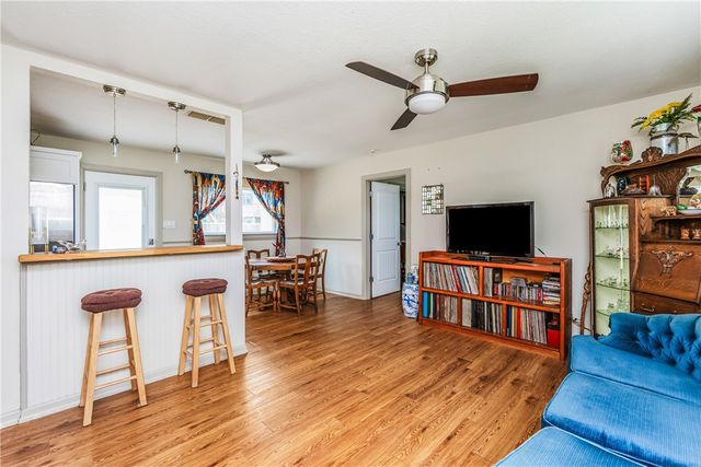 3926 & 3918 Marlin Dr, Corpus Christi, TX 78418
