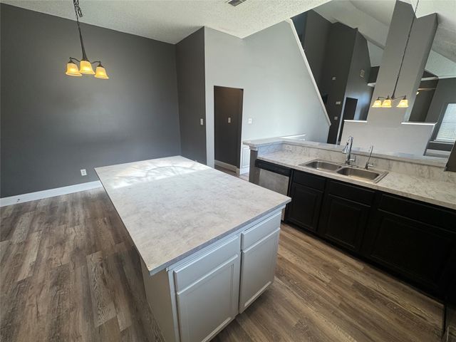 5634 Indian Hill Drive, Arlington, TX 76018