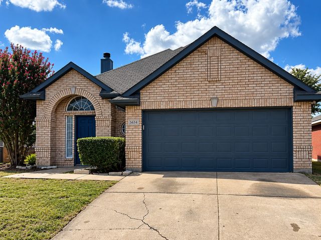 5634 Indian Hill Drive, Arlington, TX 76018