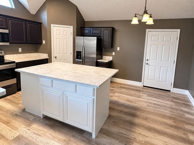 5634 Indian Hill Drive, Arlington, TX 76018