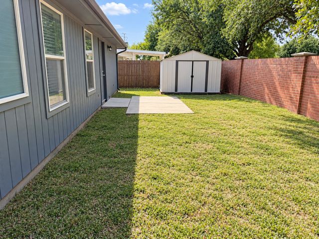 5634 Indian Hill Drive, Arlington, TX 76018