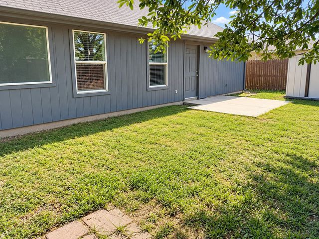 5634 Indian Hill Drive, Arlington, TX 76018