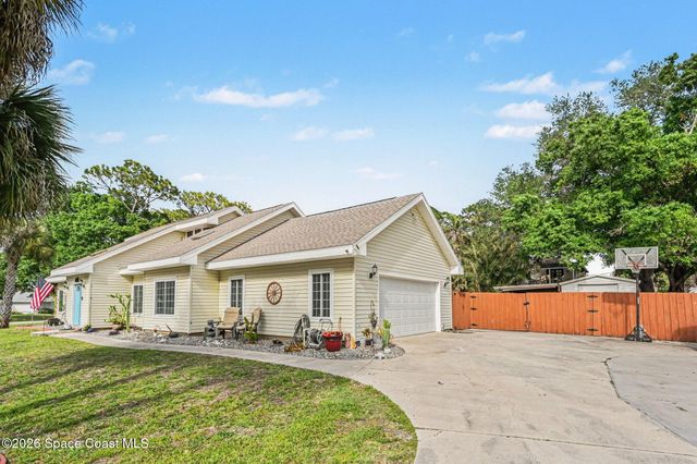 757 Penguin Avenue NE, Palm Bay, FL 32907