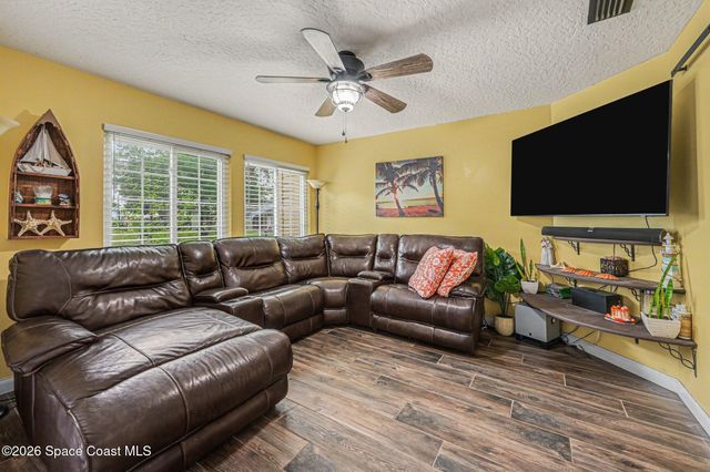 757 Penguin Avenue NE, Palm Bay, FL 32907