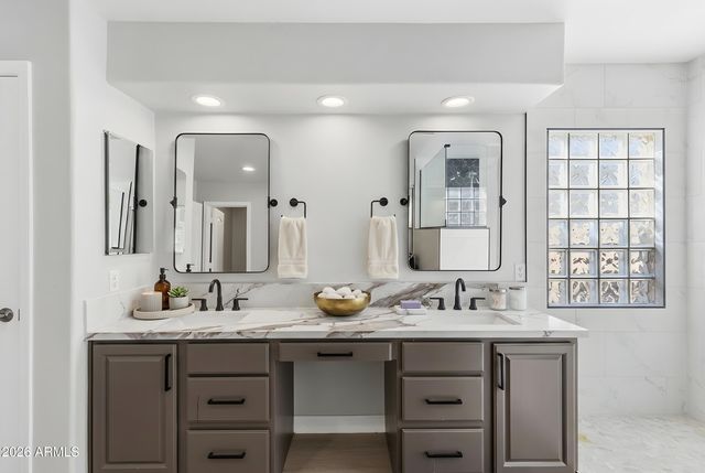 5321 W LINDA Lane, Chandler, AZ 85226
