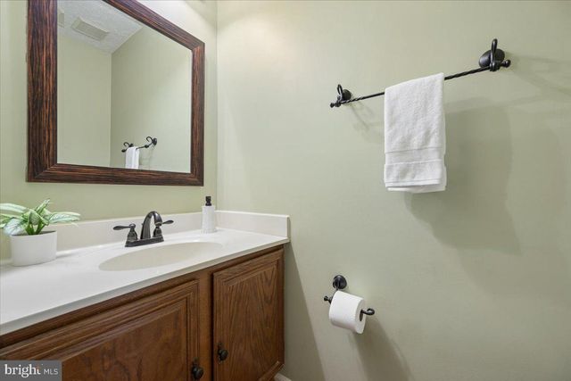 6396 DEVONSHIRE LN, Frederick, MD 21703