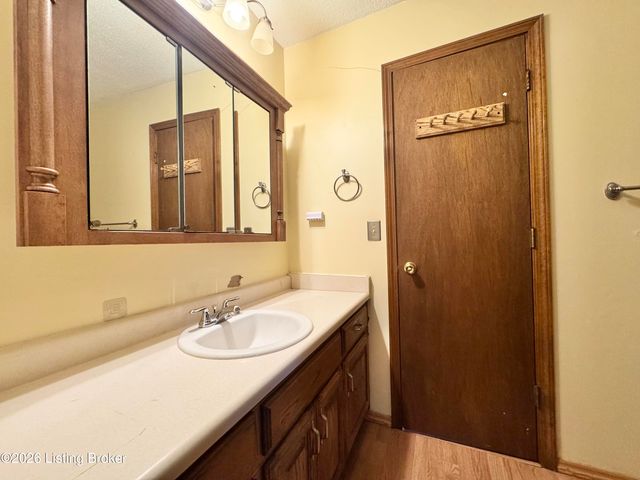 406 College View Dr, Elizabethtown, KY 42701