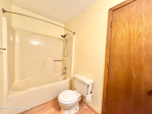 406 College View Dr, Elizabethtown, KY 42701