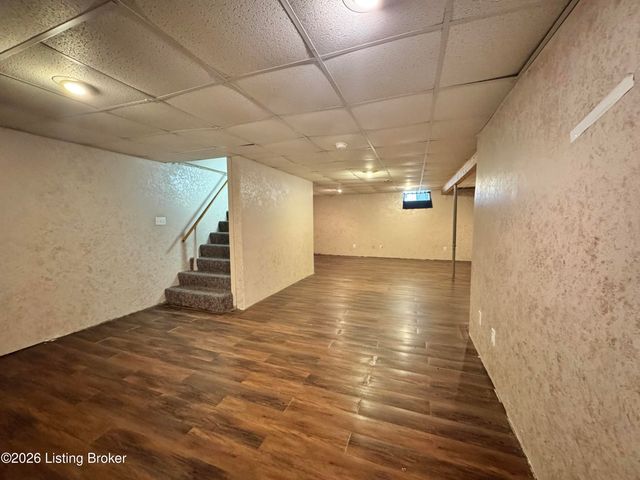 406 College View Dr, Elizabethtown, KY 42701