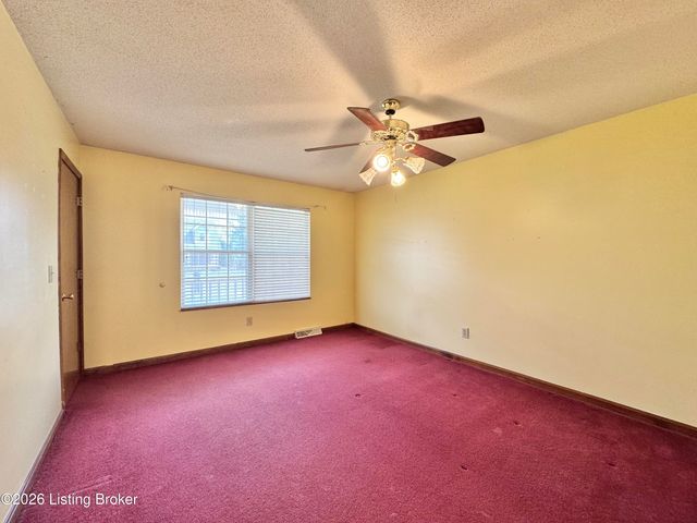 406 College View Dr, Elizabethtown, KY 42701