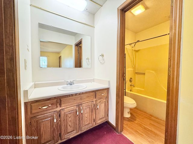 406 College View Dr, Elizabethtown, KY 42701