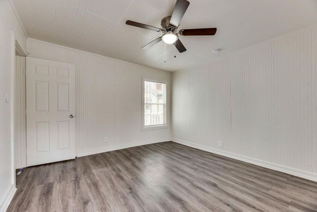 1915 Alaska Avenue, Dallas, TX 75216