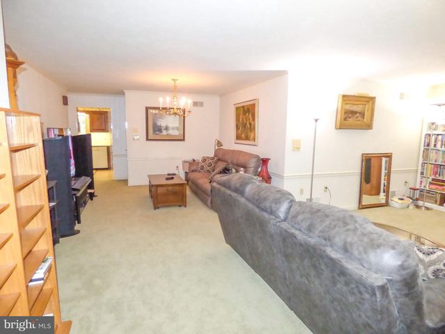 2006 WYNTRE BROOKE DR SW, York, PA 17403