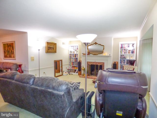 2006 WYNTRE BROOKE DR SW, York, PA 17403