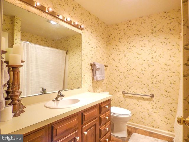 2006 WYNTRE BROOKE DR SW, York, PA 17403