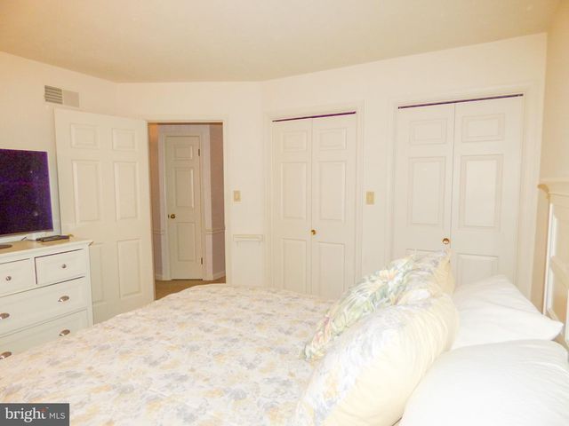 2006 WYNTRE BROOKE DR SW, York, PA 17403