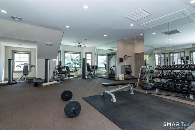 85 Camp Avenue APT 10I, Stamford, CT 06907