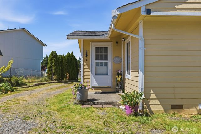 8516 Pepperidge Lane SE, Yelm, WA 98597