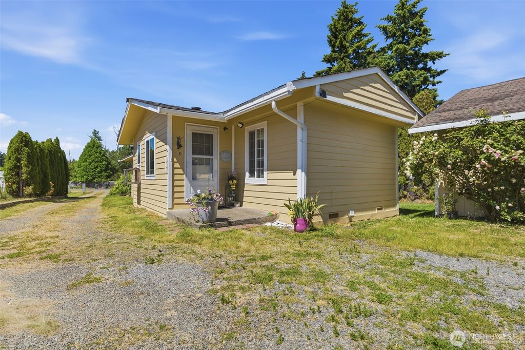 8516 Pepperidge Lane SE, Yelm, WA 98597