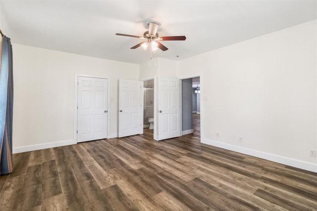 24 Oak Creek Drive, Huntsville, TX 77340