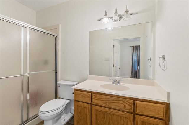 24 Oak Creek Drive, Huntsville, TX 77340