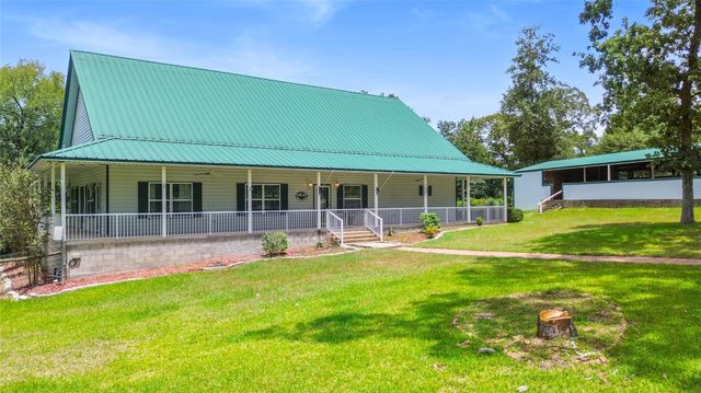 24 Oak Creek Drive, Huntsville, TX 77340