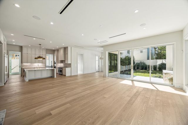 3717 Chevy Chase Drive, Houston, TX 77019