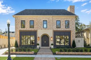 3717 Chevy Chase Drive, Houston, TX 77019
