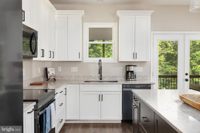 412 MILE RIDGE EST, Strasburg, VA 22641