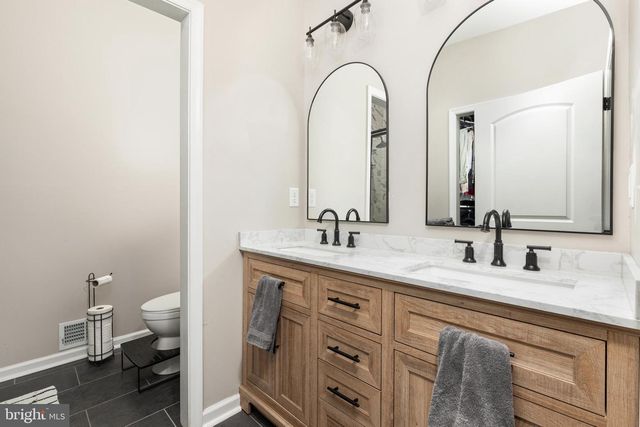 412 MILE RIDGE EST, Strasburg, VA 22641