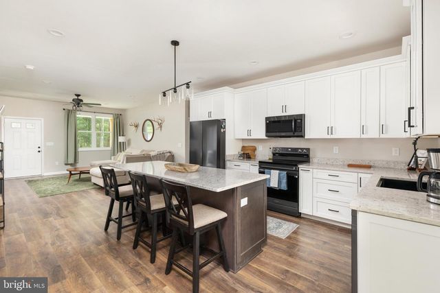 412 MILE RIDGE EST, Strasburg, VA 22641
