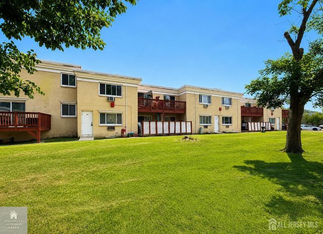 10 Lake Avenue 5A, East Brunswick, NJ 08816