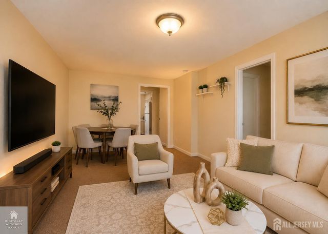 10 Lake Avenue 5A, East Brunswick, NJ 08816