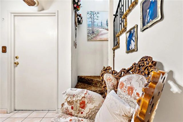 15352 Downey, Paramount, CA 90723