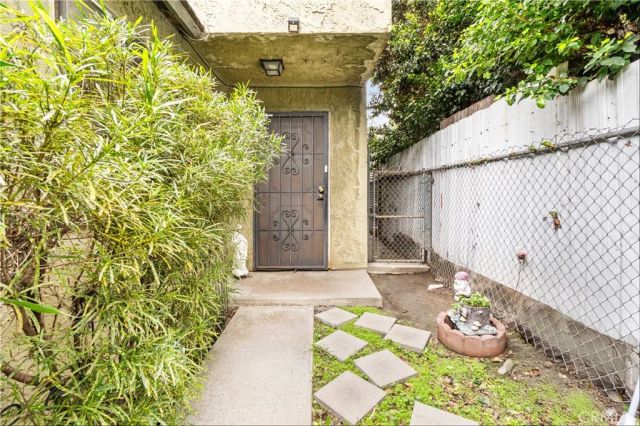 15352 Downey, Paramount, CA 90723