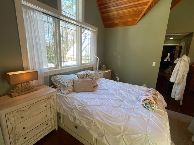 56 Kings Pine Road, Wolfeboro, NH 03894