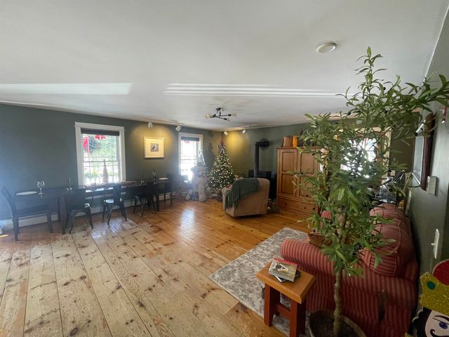 56 Kings Pine Road, Wolfeboro, NH 03894