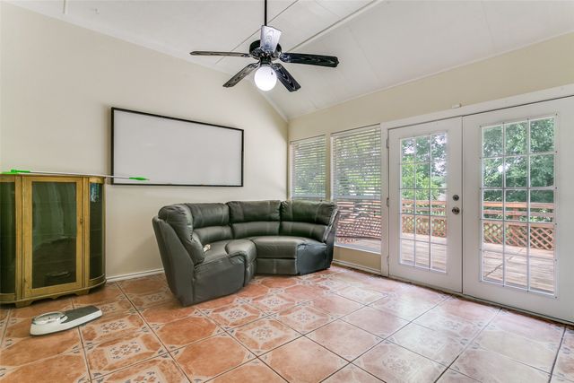 531 Beasley Drive, Lewisville, TX 75057