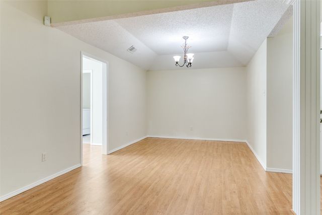 531 Beasley Drive, Lewisville, TX 75057