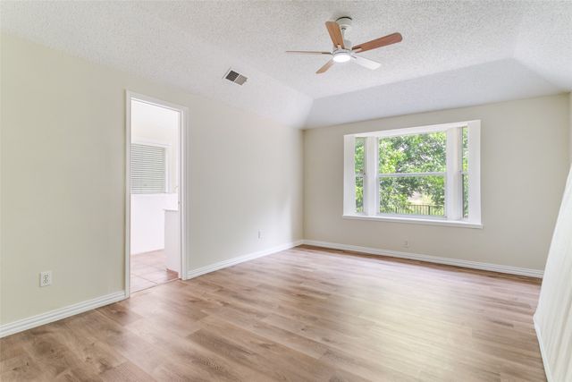 531 Beasley Drive, Lewisville, TX 75057