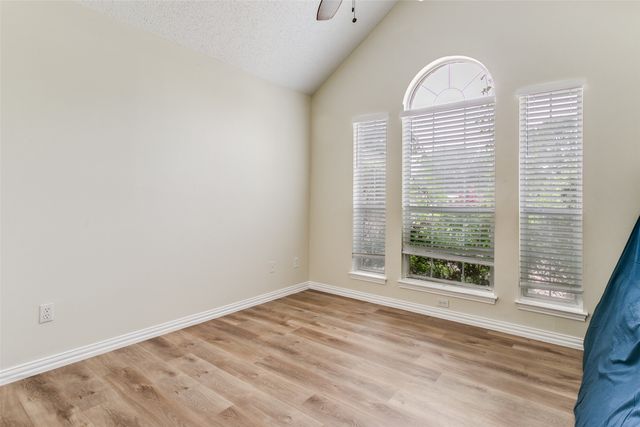 531 Beasley Drive, Lewisville, TX 75057