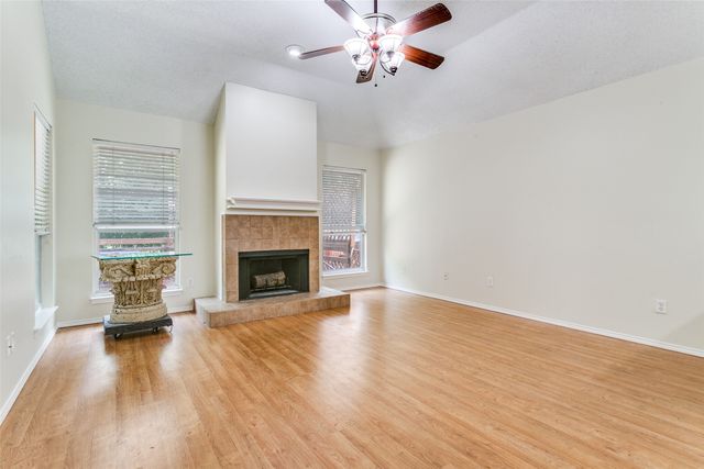 531 Beasley Drive, Lewisville, TX 75057