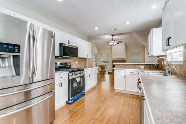 531 Beasley Drive, Lewisville, TX 75057